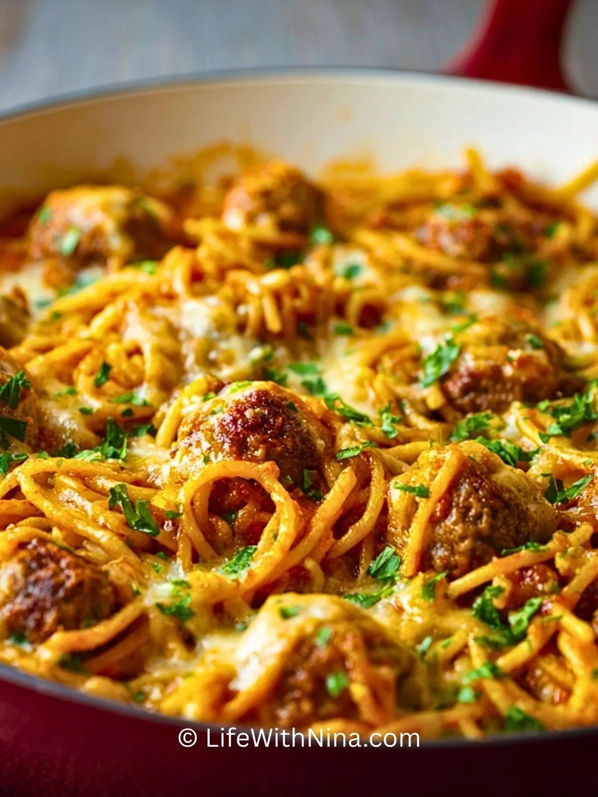gebackene-spaghetti-mit-fleischballchen