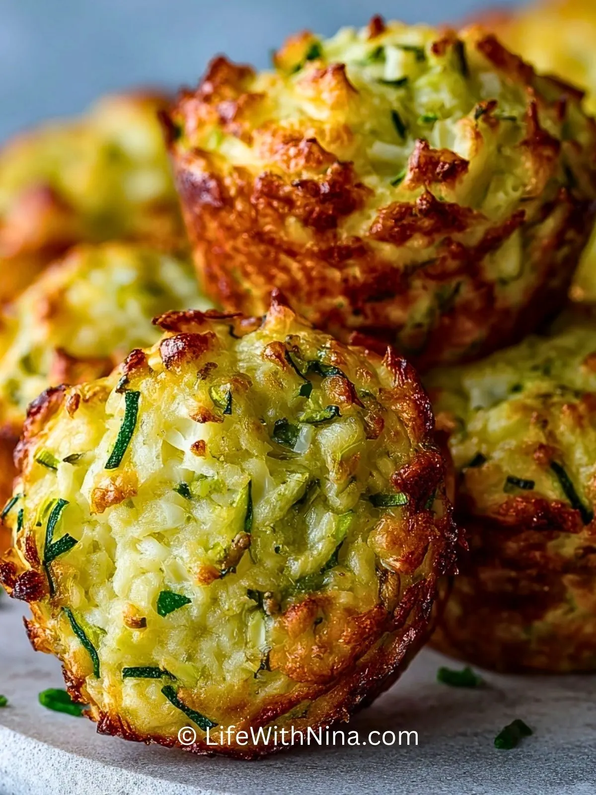 knusprige-parmesan-zucchini-kartoffel-muffins