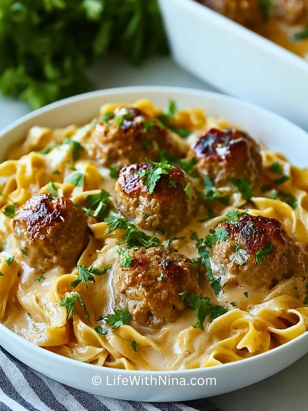 schwedischer-hackballchen-nudelauflauf